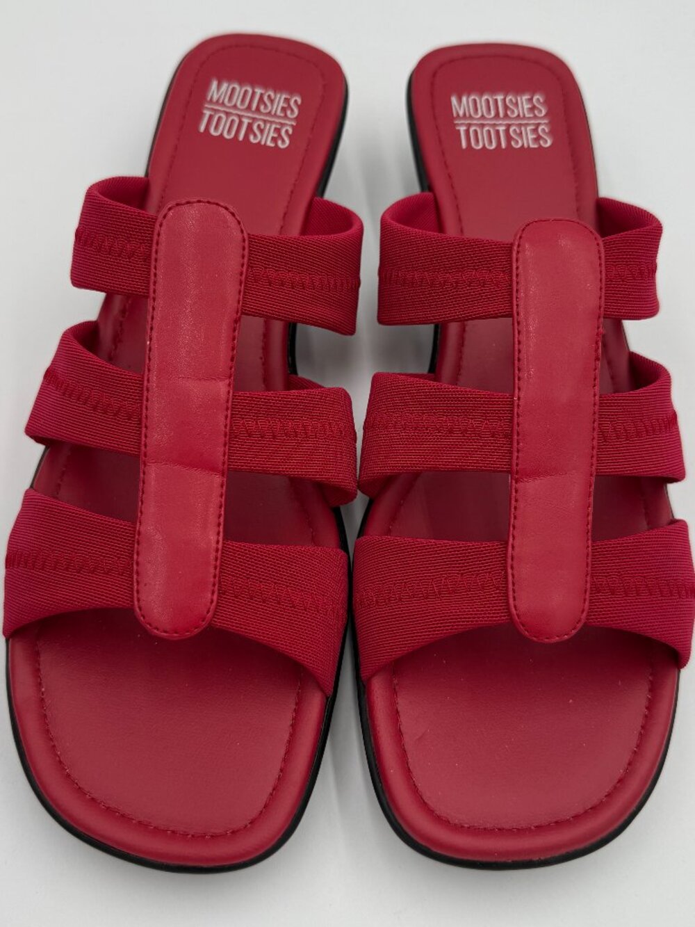 NIB Mootsies Tootsies Moportrait Red/Red Elastic Size 11M Slip-on Sandals